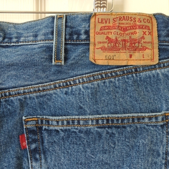 Levi's Y2K Vintage 501 Medium Wash Relaxed Straight Leg Button Fly Jeans 40 x 32 - Picture 14 of 15